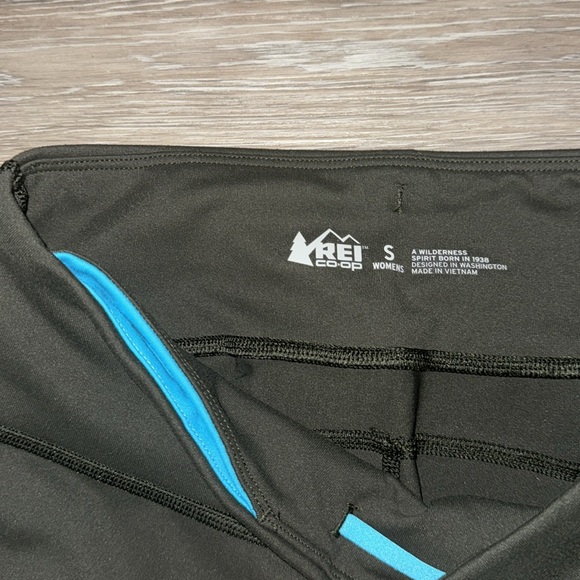 REI Green Athletic Leggings - Size Small - Picture 4 of 7